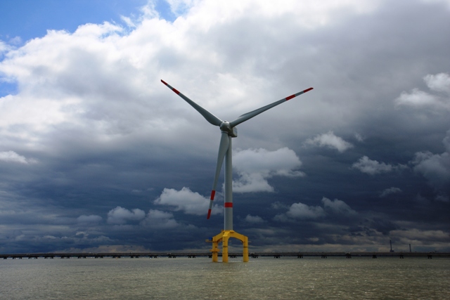 Tripods for wind turbines foundations